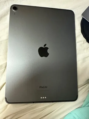 ? iPad Air 5ª Geração (2022) - 64?GB - Wi-Fi + 4G - com Teclado, Nota Fiscal e Acessórios