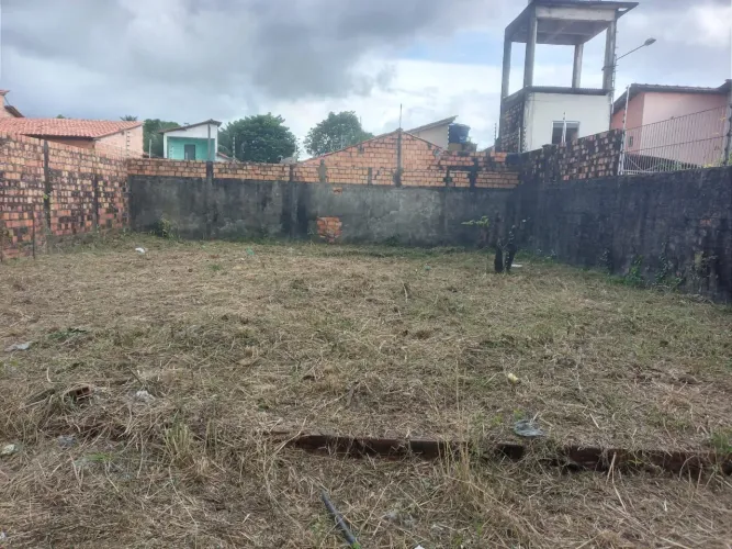 Terreno em Salinas próximo ao Mercado de Peixe