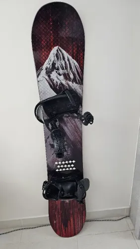Prancha Snowboard Jones Aviator 160 com bindings
