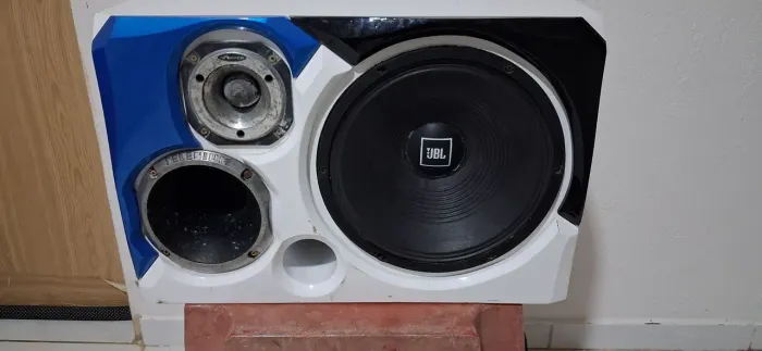 Caixa trio completa para usar em casa ou no carro