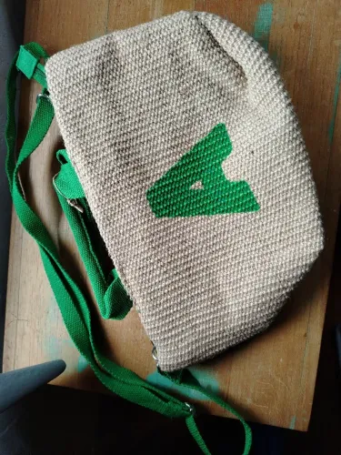 Mochila estilosa de tecido