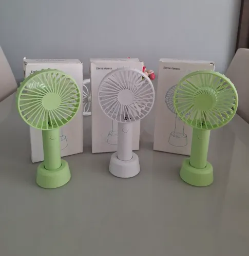 Mini Ventilador Portátil - Ideal para o Verão!