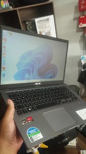 Notebook asus ryzen 5 com video integrado (roda uns game)