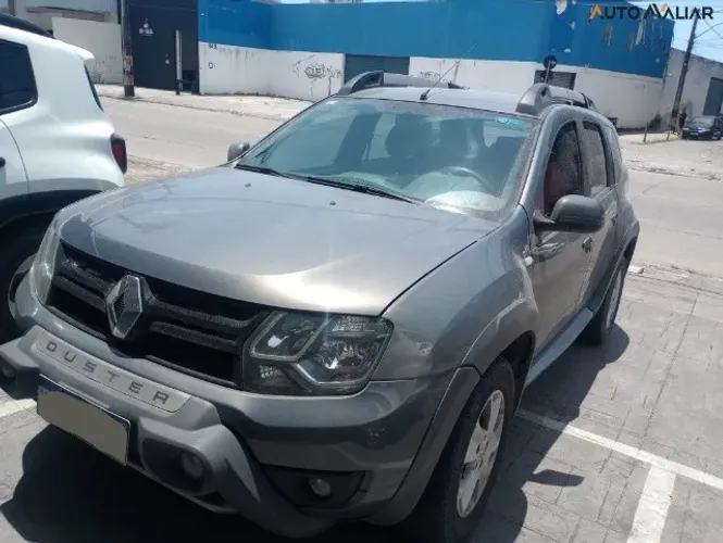 Duster 2.0 automática 2015/2016 com 53.000 km por 60.990,00 ligue *
