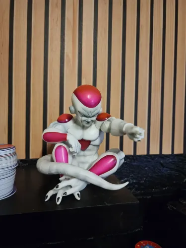 Action figure freeza forma final - 13cm