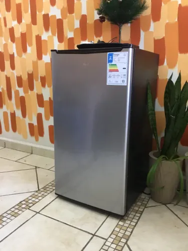 Geladeira 90L COM GARANTIA, NOVA