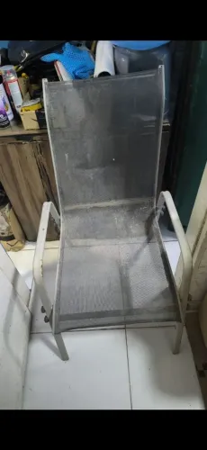 Cadeira com tela para piscina