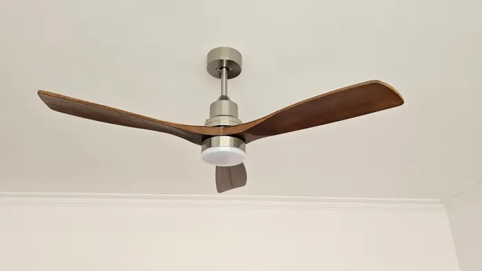 Ventilador de teto de madeira novo