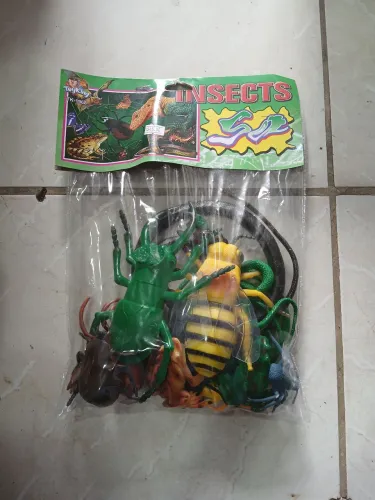 Brinquedo de insetos 
