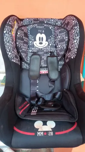 Vendo Cadeirinha de Carro