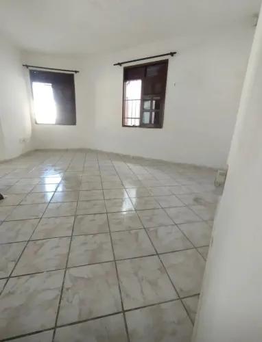 ALUGO UMA BELA CASA NA CIDADE VERDE