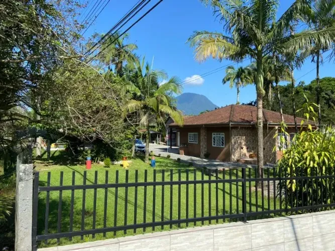 Oportunidade Imperdível em Canela! Casa Espaçosa, Bem Localizada no bairro Pirabeiraba