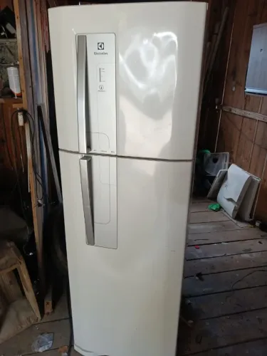 Vendo geladeira usada em bom estado