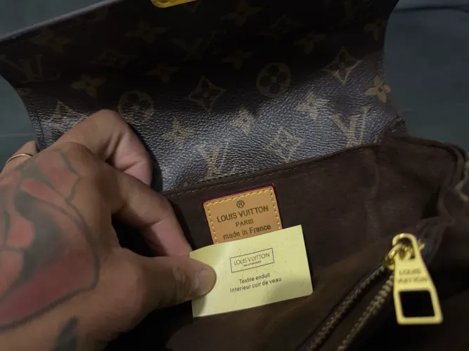 Louis Vuitton Pochette Metis Monogram Canvas Crossbody Bag