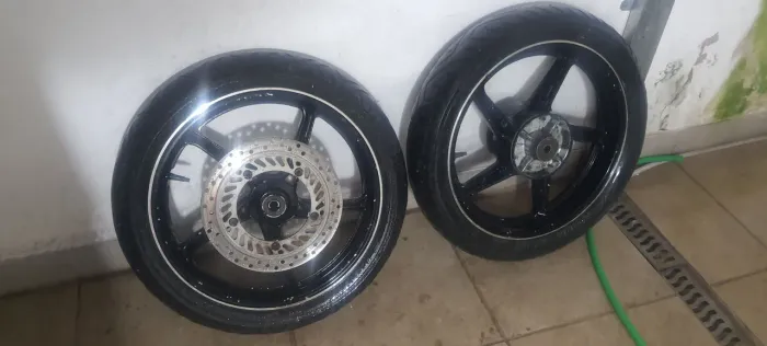 Rodas twister 250