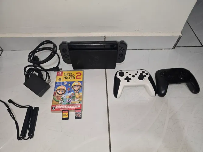 Nintendo Switch Cinza (joy con direito com deifeito)