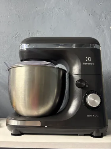 Batedeira Electrolux 