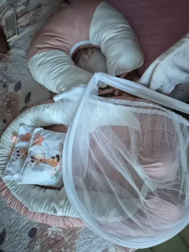 Ninho de bebê com mosquiteiro+ almofada de amamentação 