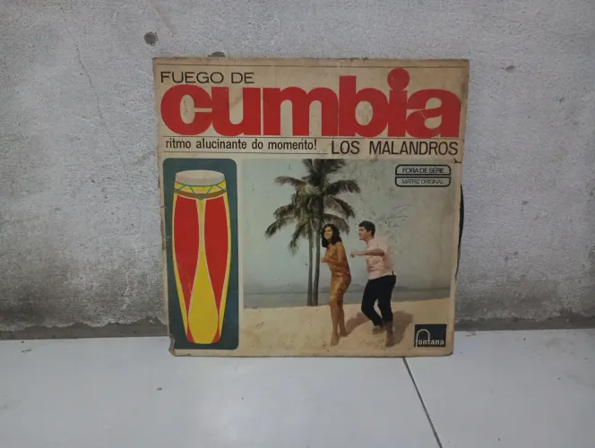 Vendo discos de vinil antigos, chamar no privado caso se interesse!