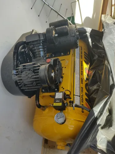 Compressor de ar elétrico Motomil Air Power CMV-15PL/150 150L 3hp