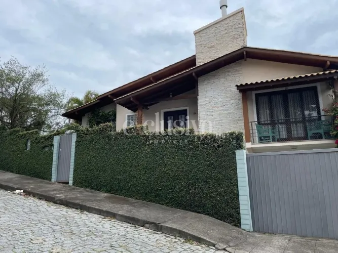 Casa 5 dormitórios no Bairro Bom Abrigo
