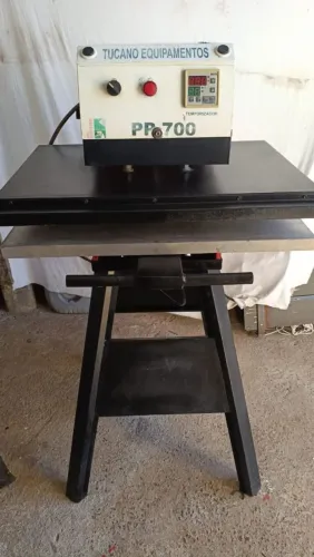 Vendo Prensa Sublimática Semi-automatica Pneumática Tucano 70x50.