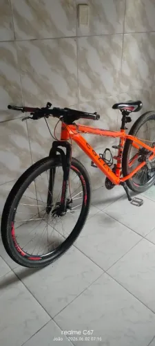 BICICLETA ARO 29 VENDO OU TROCO POR CELULAR 