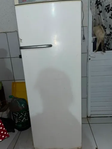 Vendo uma Geladeira freezer