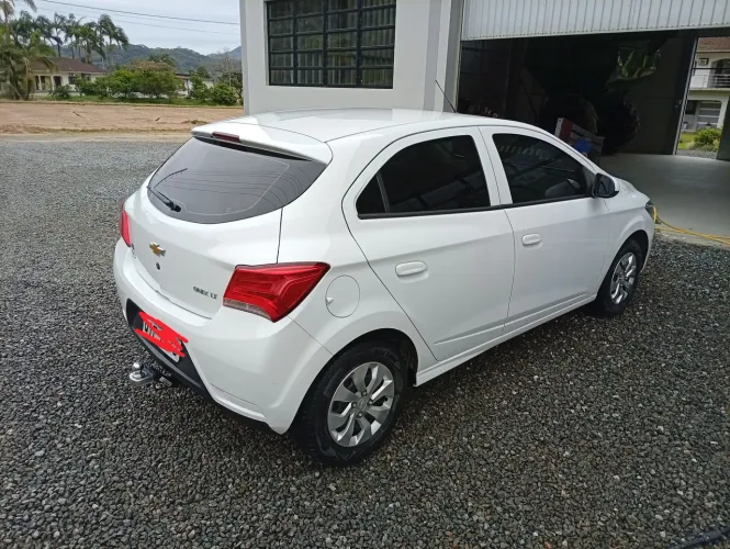 Chevrolet Onix Hatch LT 1.0 8V Flex Mec. 4P 2017