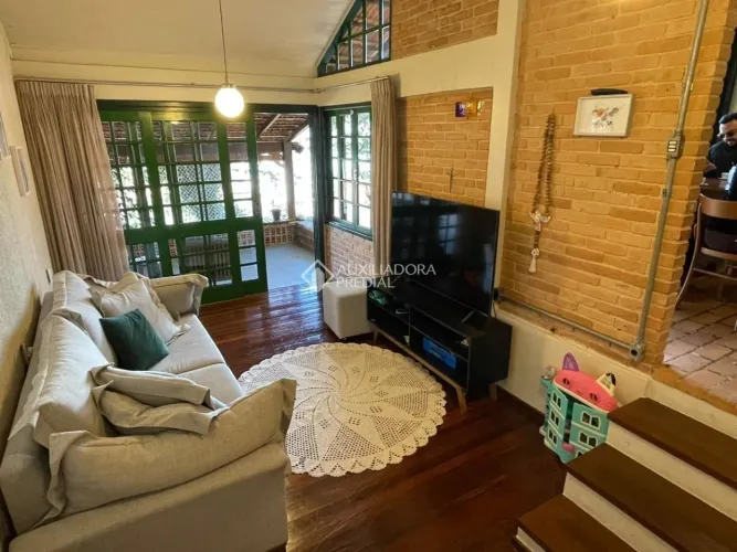 Casa para alugar na Agronomica 3 dormitorios