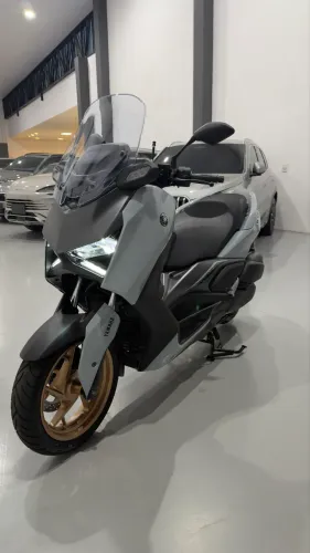 XMAX CONNECTD 2026