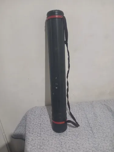 Tubo Telescópico Porta Projetos e Desenhos - Preto e Vermelho
