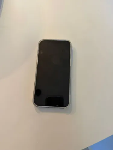 Vende-se IPhone 13 memória 256