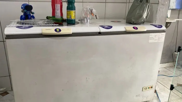 Frezer zero , impecavel