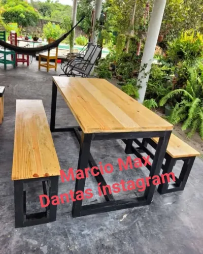 Móveis de madeira