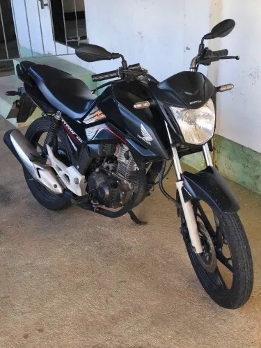 titan 160 2024 edição especial 40 anos 
