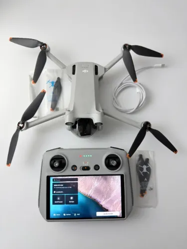 DJI MINI 3 PRO + DJI RC COM TELA | SEMINOVO