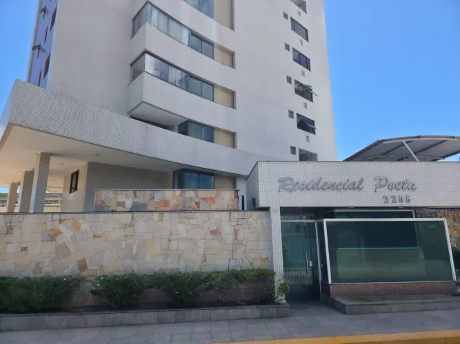 RESIDENCIAL POETA