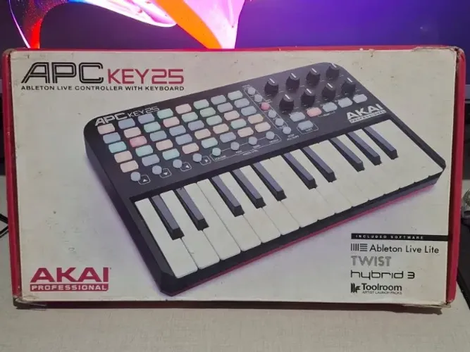 Controladora Midi USB para Ableton Live Akai APC Key 25