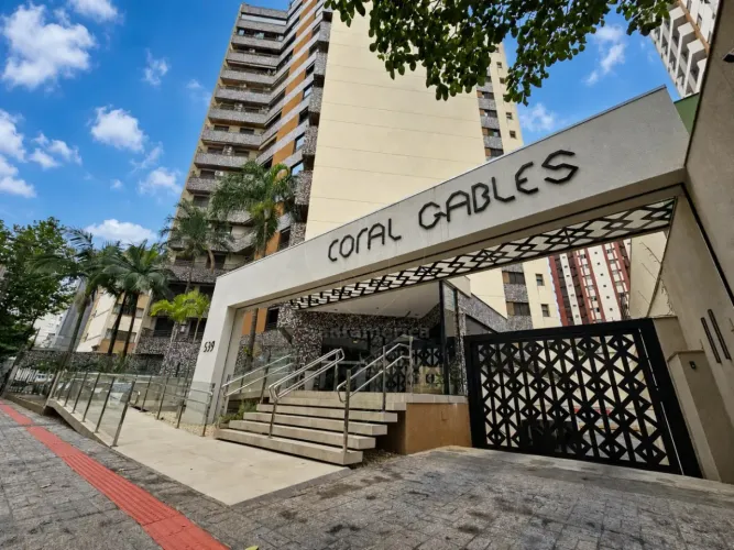 Apartamento para locação ou venda no Edifício Coral Gables, região Central com 03 dormitór