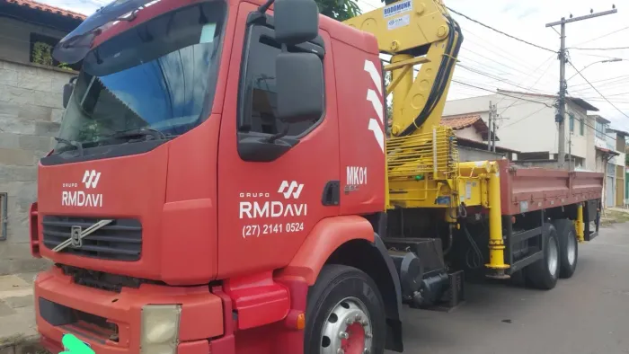 Caminhão Munck Volvo VM 260 6x2R
