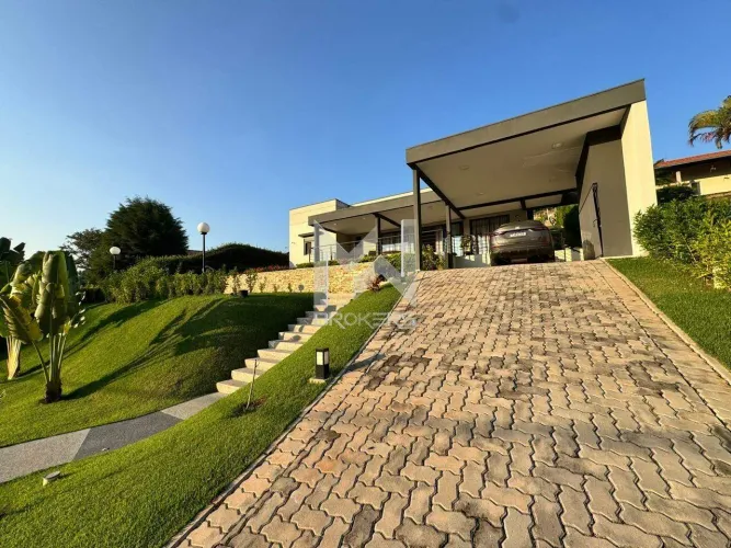 Casa à venda no Condomínio Vila Hípica I em Vinhedo - SP