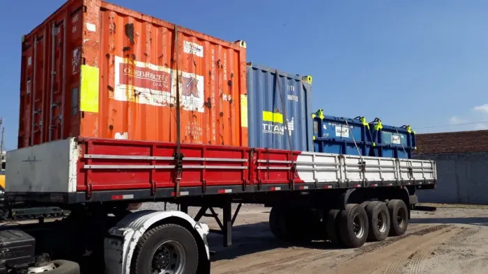 ENTRADA+ PARCELAS FACILITADAS Vendo Carreta Carga Seca e Pino de Container!