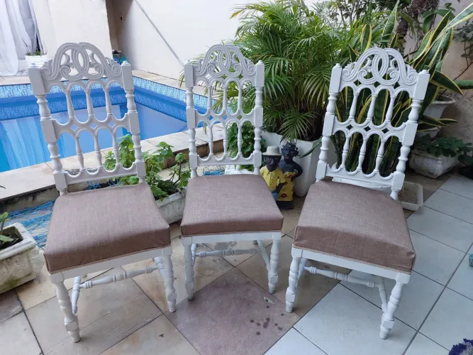 Cadeiras antigas ( trio)