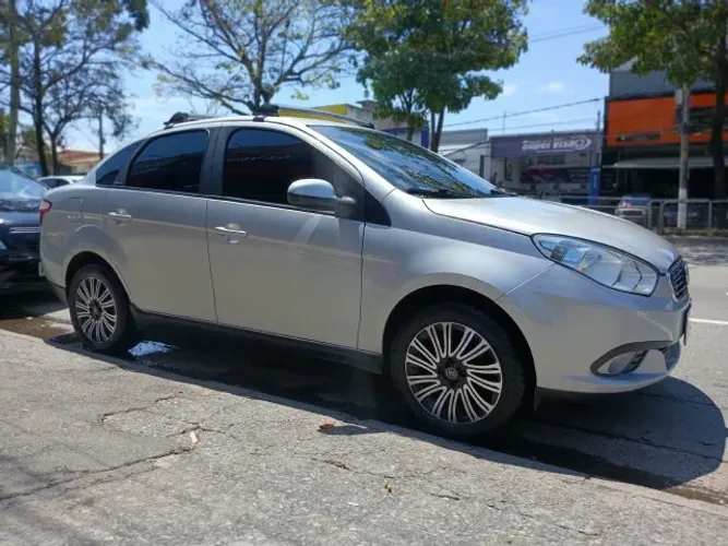 Fiat Grand Siena Essence 1.6 Flex 16V 2018