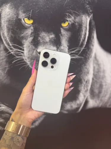 iPhone 15 Pro Titânio Branco IMPECÁVEL 