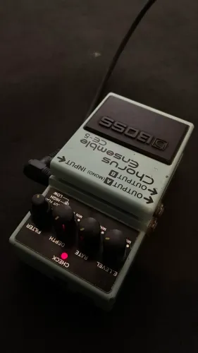 Pedal boss ce2 chorus