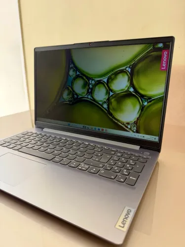 Notebook Lenovo i3 de 11 geração