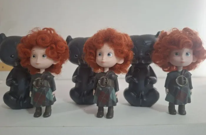 Bonecos Trigêmeos Valente Merida Disney Store Original Raro