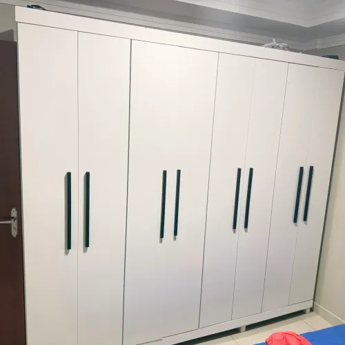 Guarda roupa 8 portas